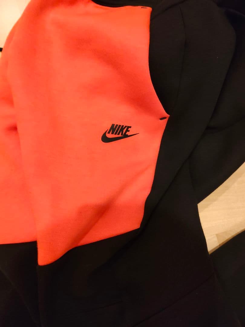 Nike テックフリース レッド/ブラック　完売モデル
