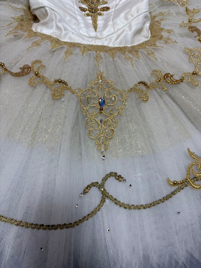 バレエ衣装　トレスピコ　パキータエトワールキトリグランパ　チュチュ