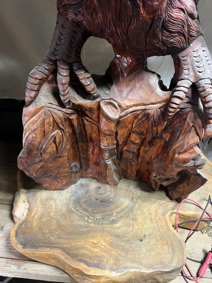 木製鷲の彫刻一刀彫　置物 大