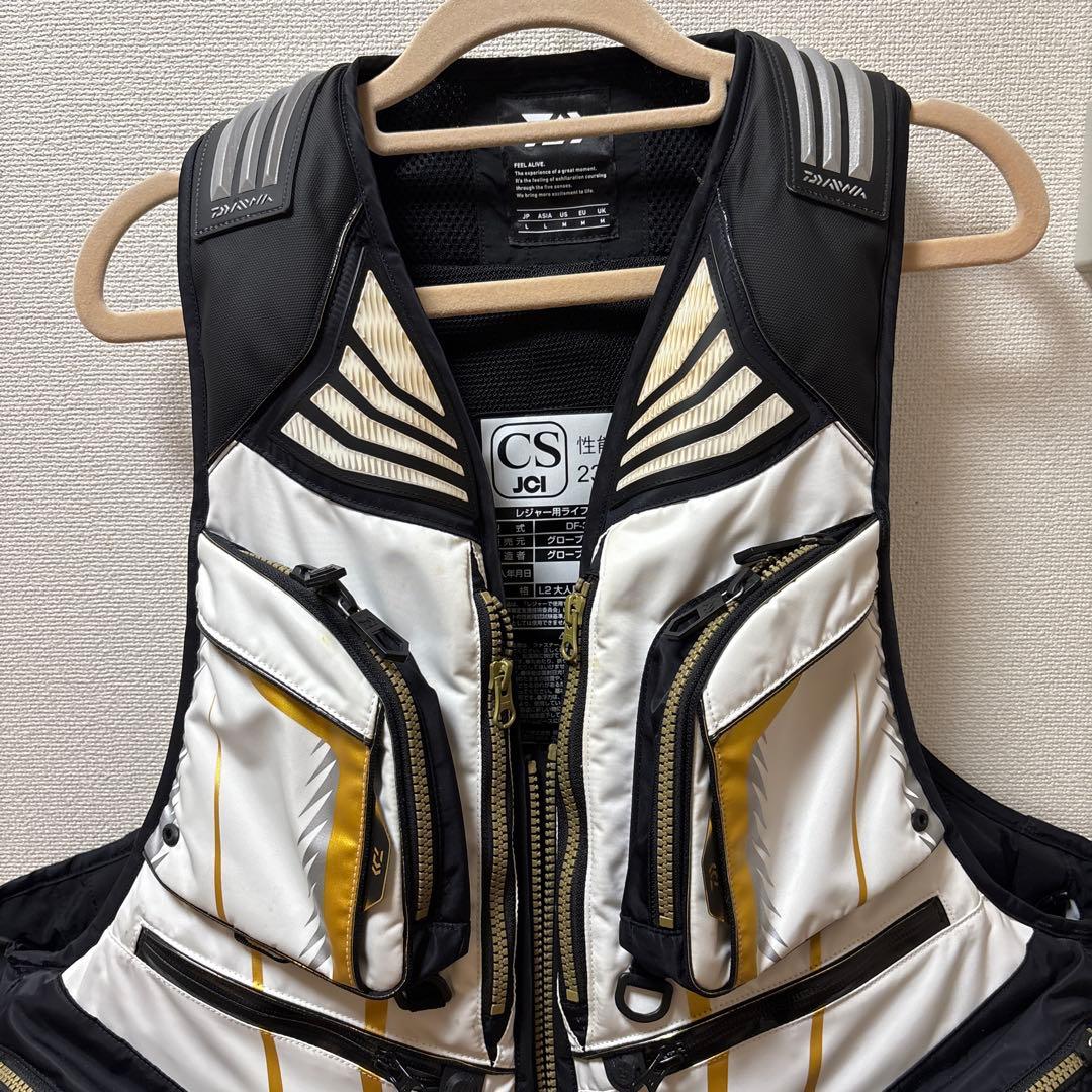 ダイワ トーナメント ライフジャケット