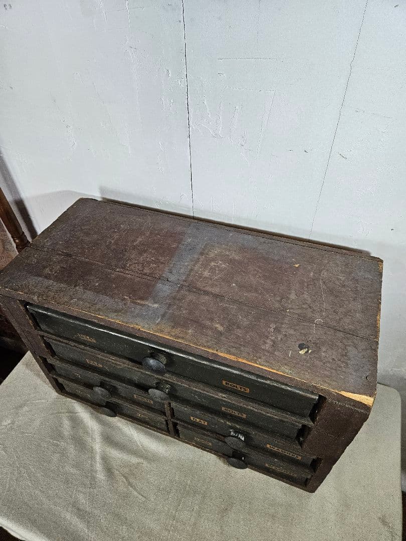 USヴィンテージ 古いパーツキャビネット インダストリアル インテリア 小引出し