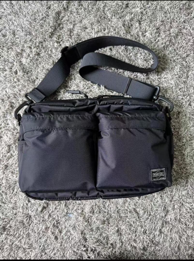 PORTER FORCEミリタリースタイル軽量斜め掛けバッグ