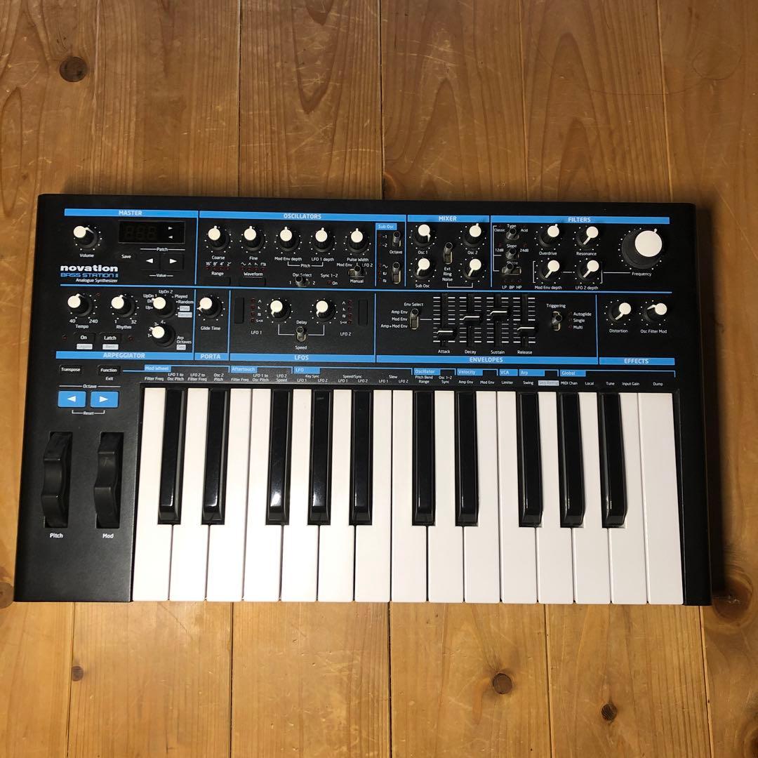 鍵盤楽器 Bass Station II