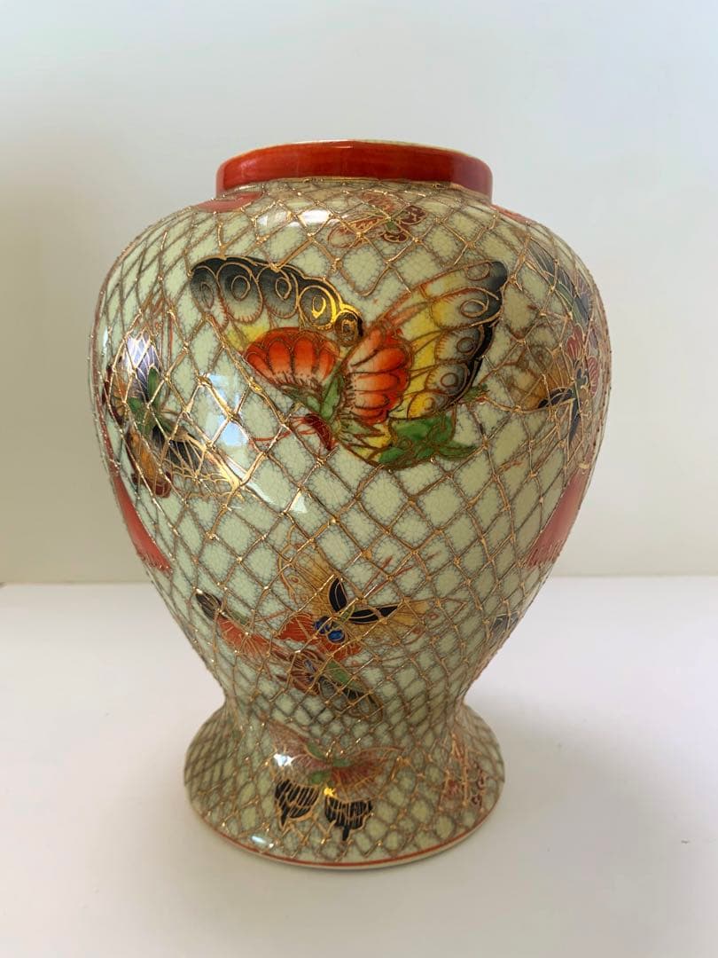 骨董　時代もの　金の網目に蝶々　花瓶　花入　古い物　古い花瓶
