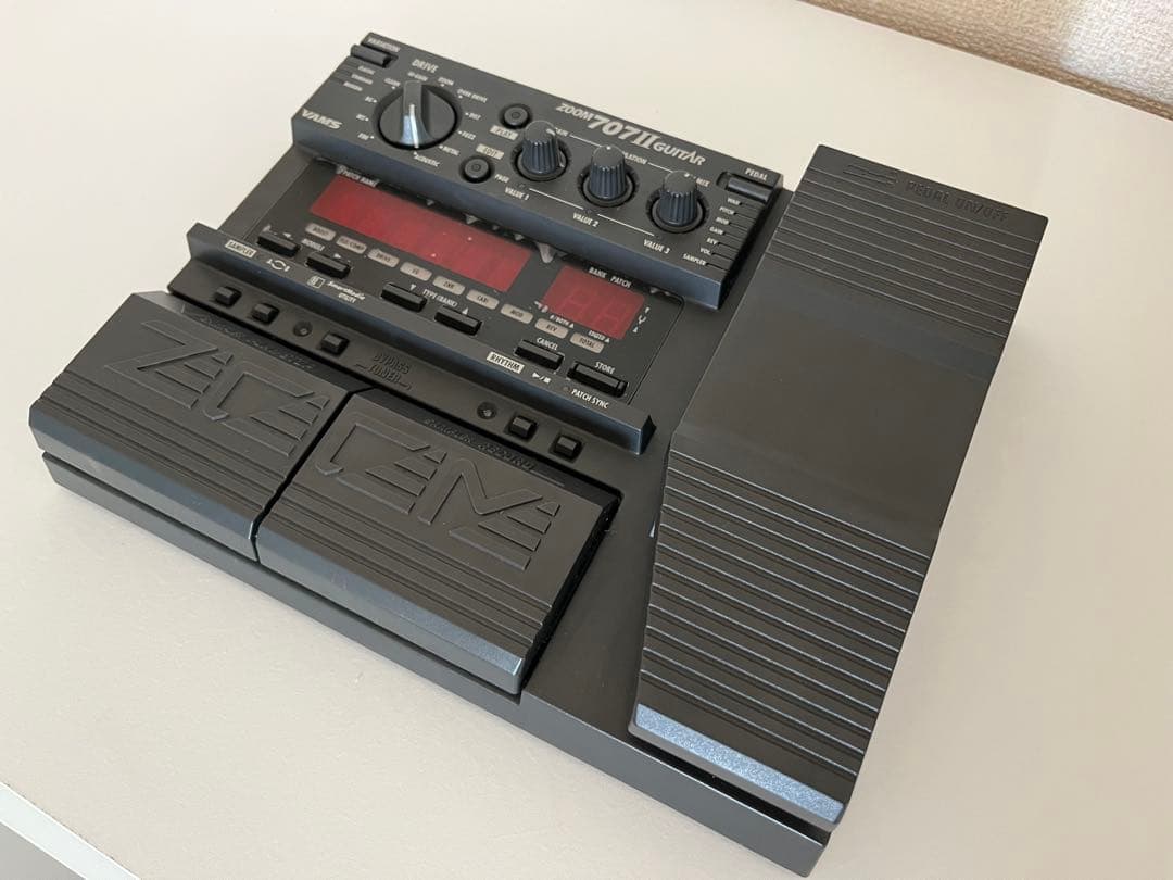 ZOOM ズーム マルチエフェクター 707Ⅱ 【ACアダプター・箱付き】