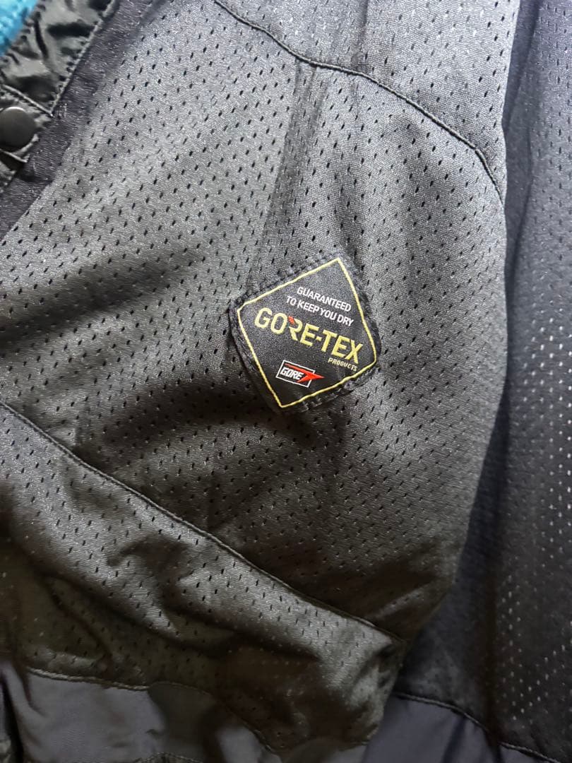 美品　ボルコム　23-24 ゴアテックス　ウェア　M スノボ