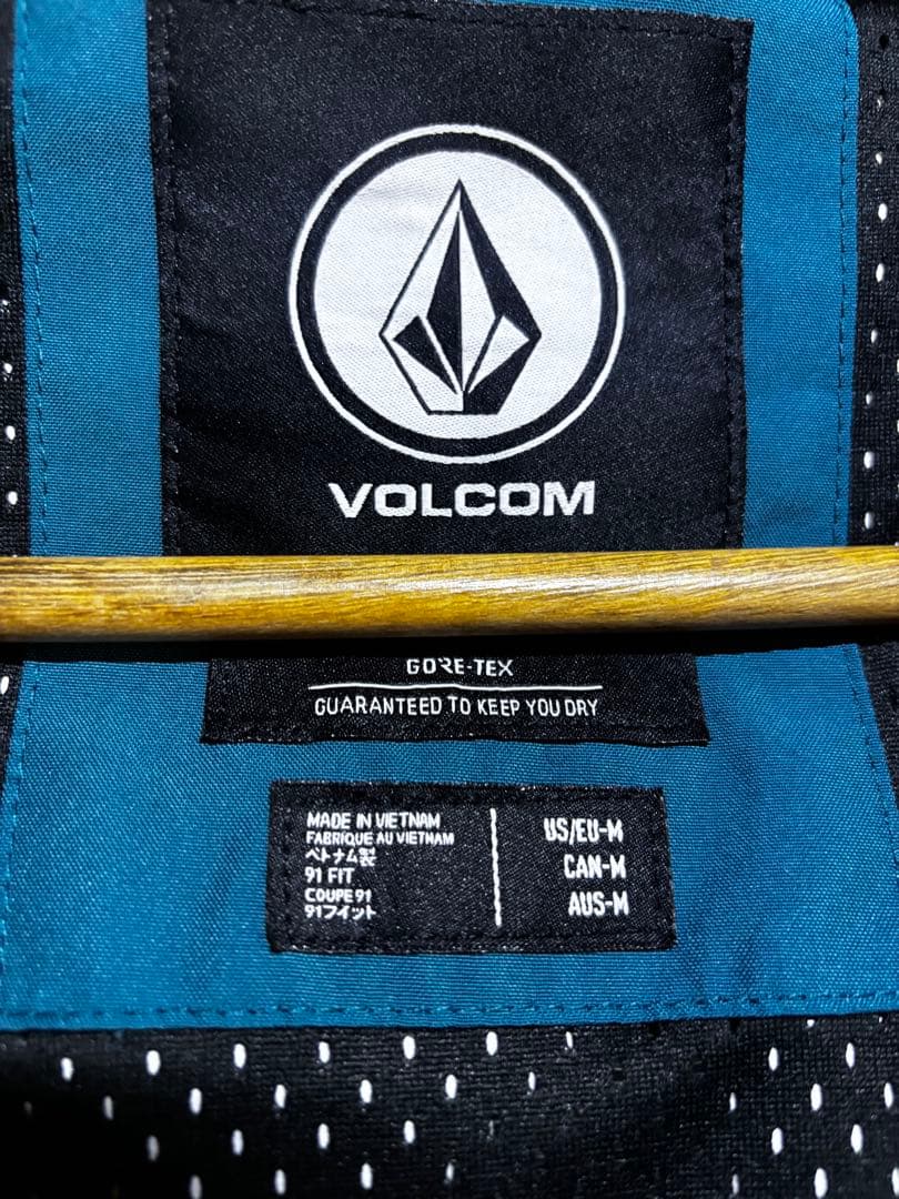 美品　ボルコム　23-24 ゴアテックス　ウェア　M スノボ
