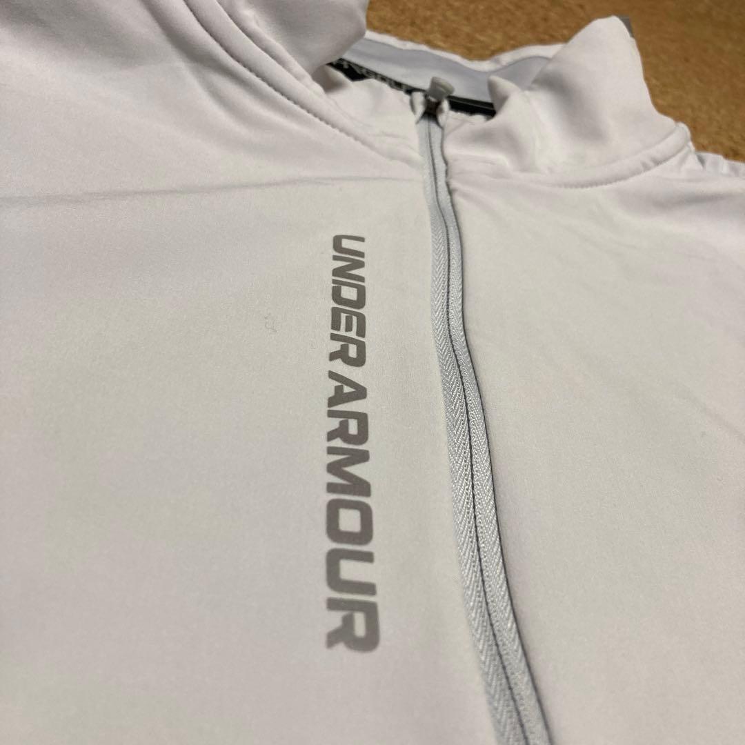 【美品】アンダーアーマー UNDERARMOURゴルフウェア XLメンズ白