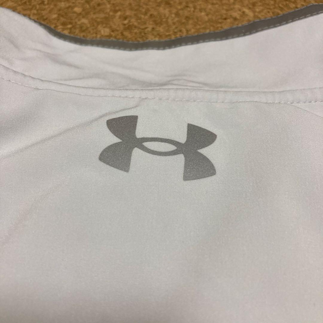 【美品】アンダーアーマー UNDERARMOURゴルフウェア XLメンズ白