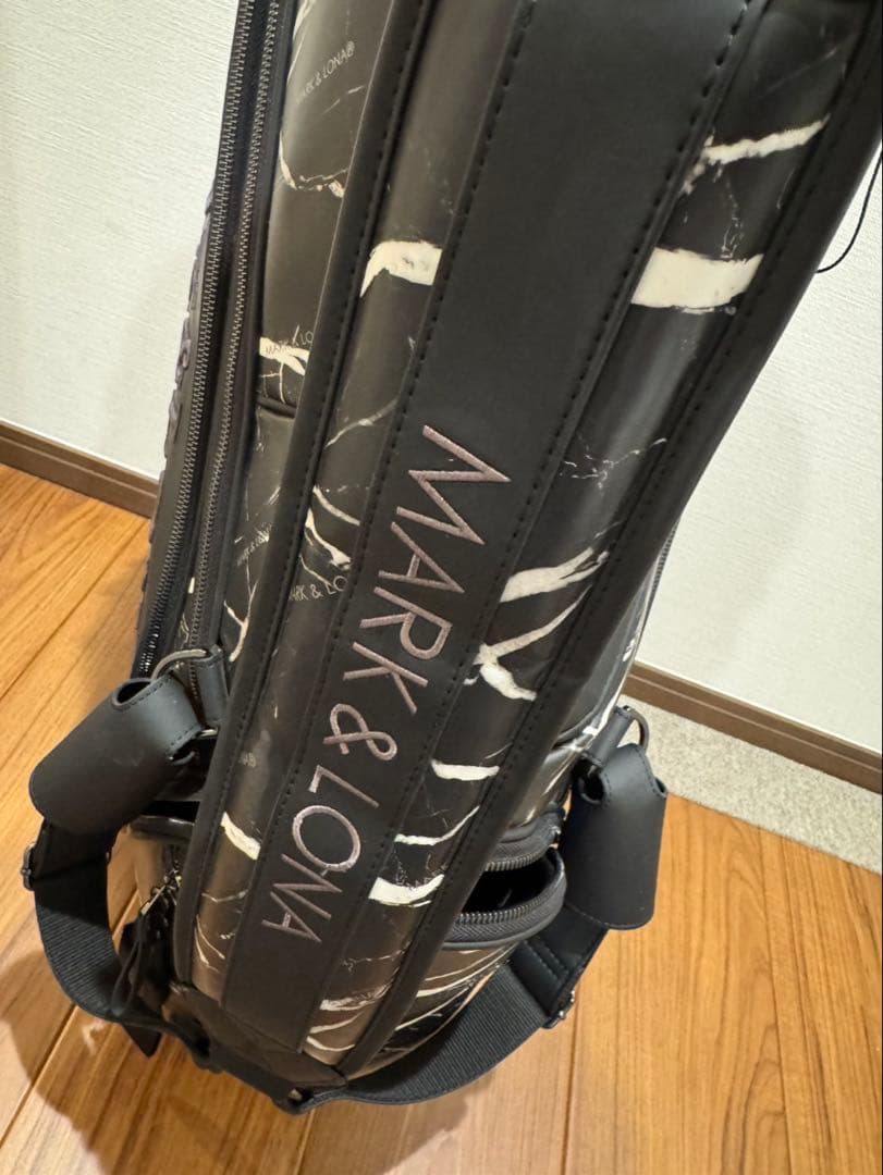 美品！MARK & LONA ゴルフバッグ