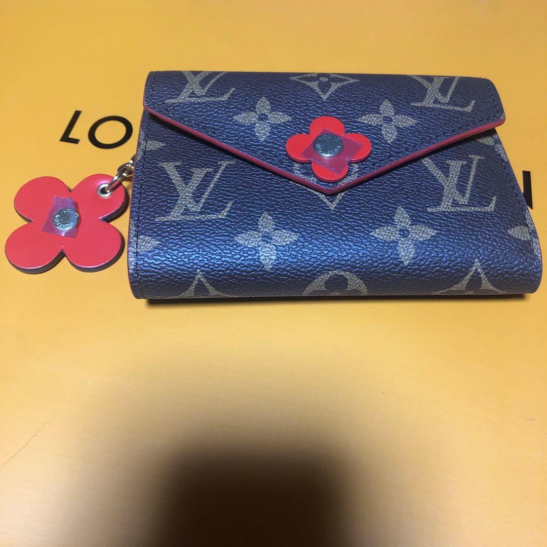 ノベルティ❤️LV折り財布