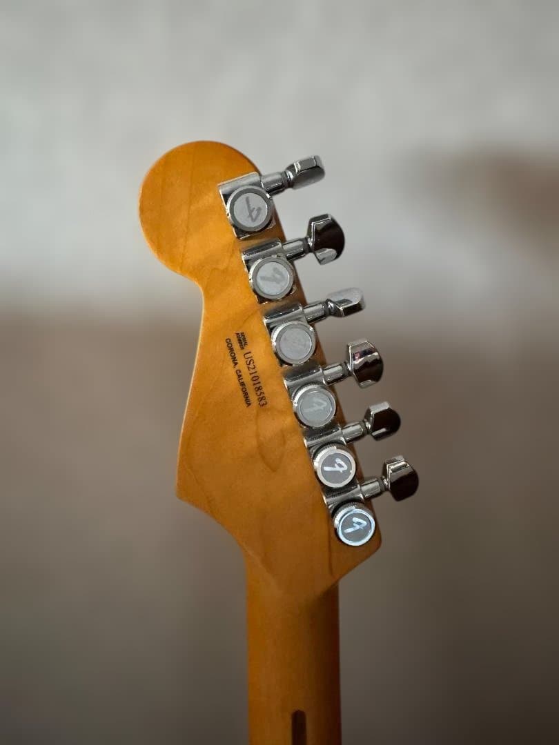 Fender American Ultla Stratocaster ギター