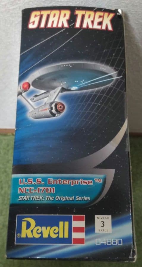 Revell STAR TREK U.S.S.エンタープライズ NCC-1701