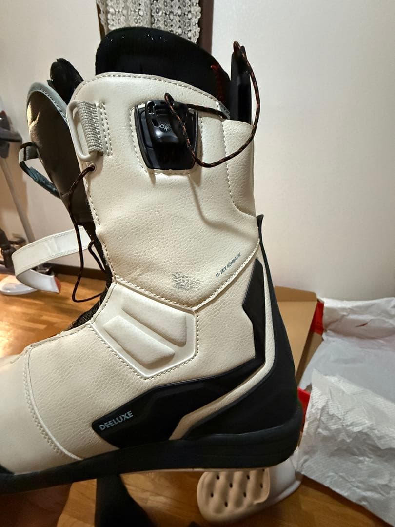 DEELUXE スノーボードブーツ ホワイト/ブラック