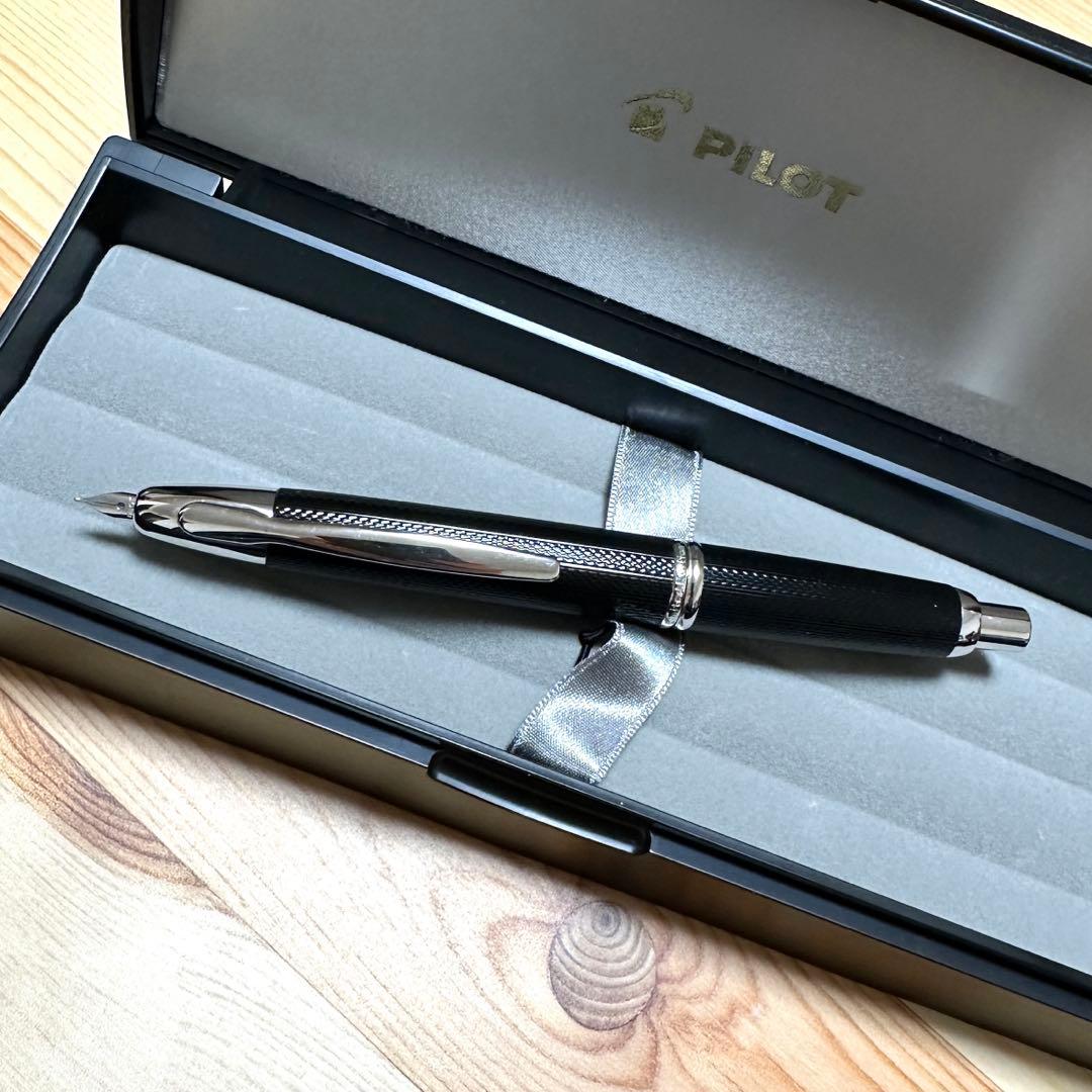 【美品】キャップレス 2016限定品 ネットブラック　F（細字）