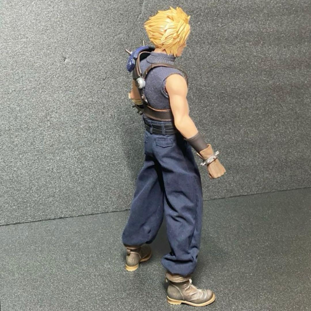 VTS toys クラウド・ストライフ 1/6 アクションフィギュア FF7R
