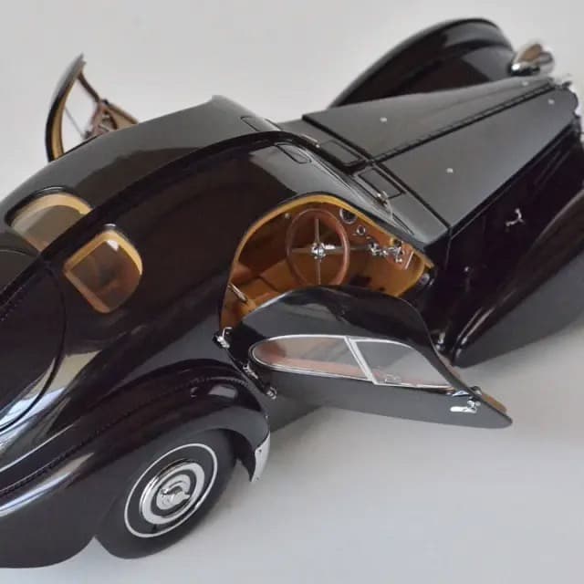 AUTOart 1/18[ 希少品]ブガッティ 57SC アトランティック BL