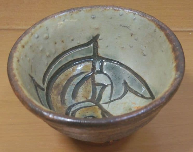 人間国宝 金城次郎 ぐい呑 栞 共箱 美品 やちむん 壺屋焼 壷屋焼 紐付箱