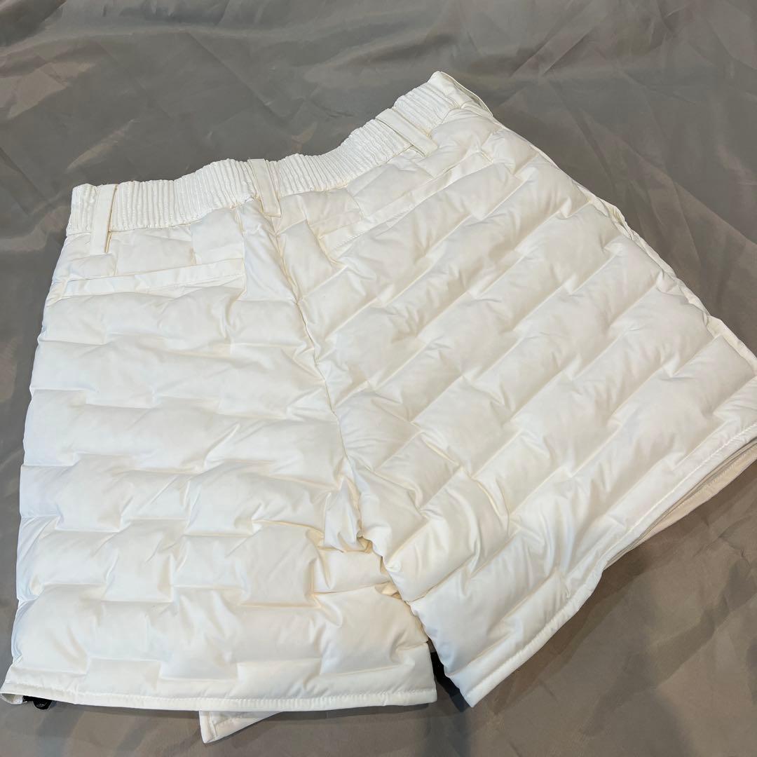 【美品】1PIU1UGUALE3 / ウノピゥ ヴィクトリアダウン　ショーパン