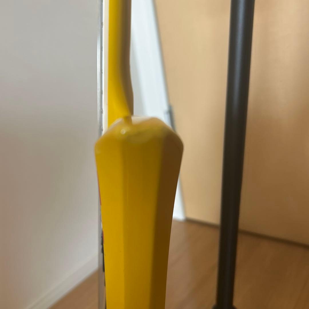 イエロー エレキギター ハート柄