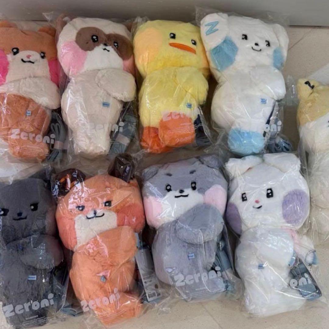 zeroni テュニニ フラットぬいぐるみ シュニニ ゼロニ デカい　バッグ