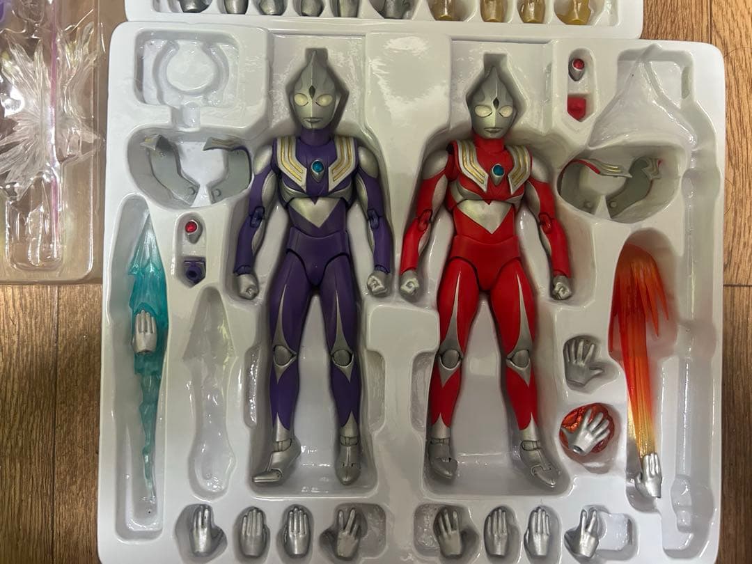 ULTRA-ACT ウルトラマンティガセット