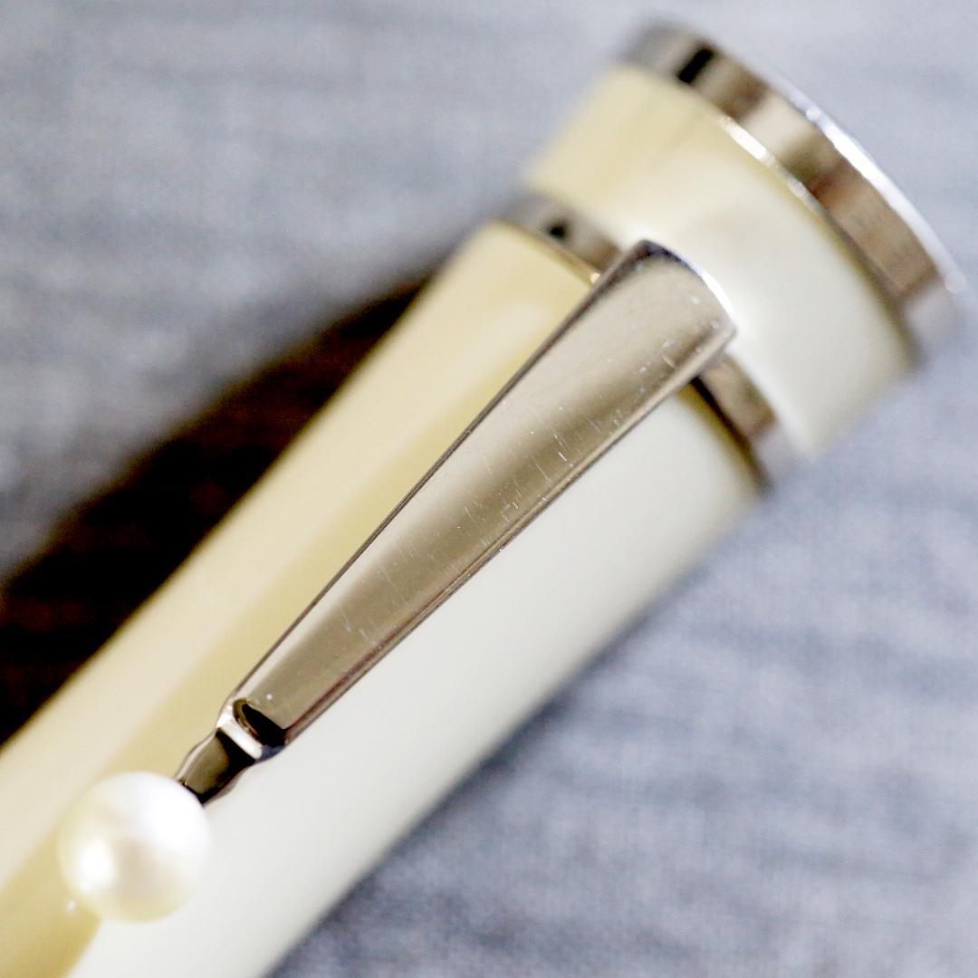 【限定品 料込み】モンブラン ボールペン グレタガルボ 真珠 パール