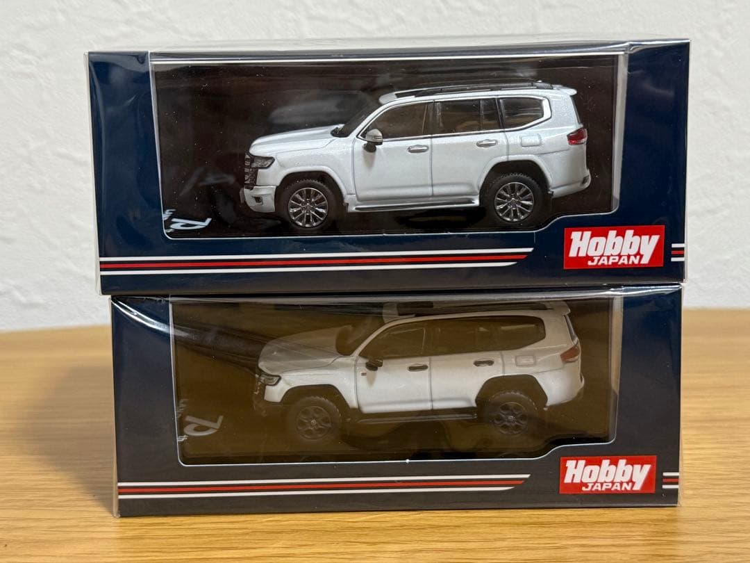 新品未開封 ランドクルーザー ZX GRスポーツ 1/64ミニカー ランクル