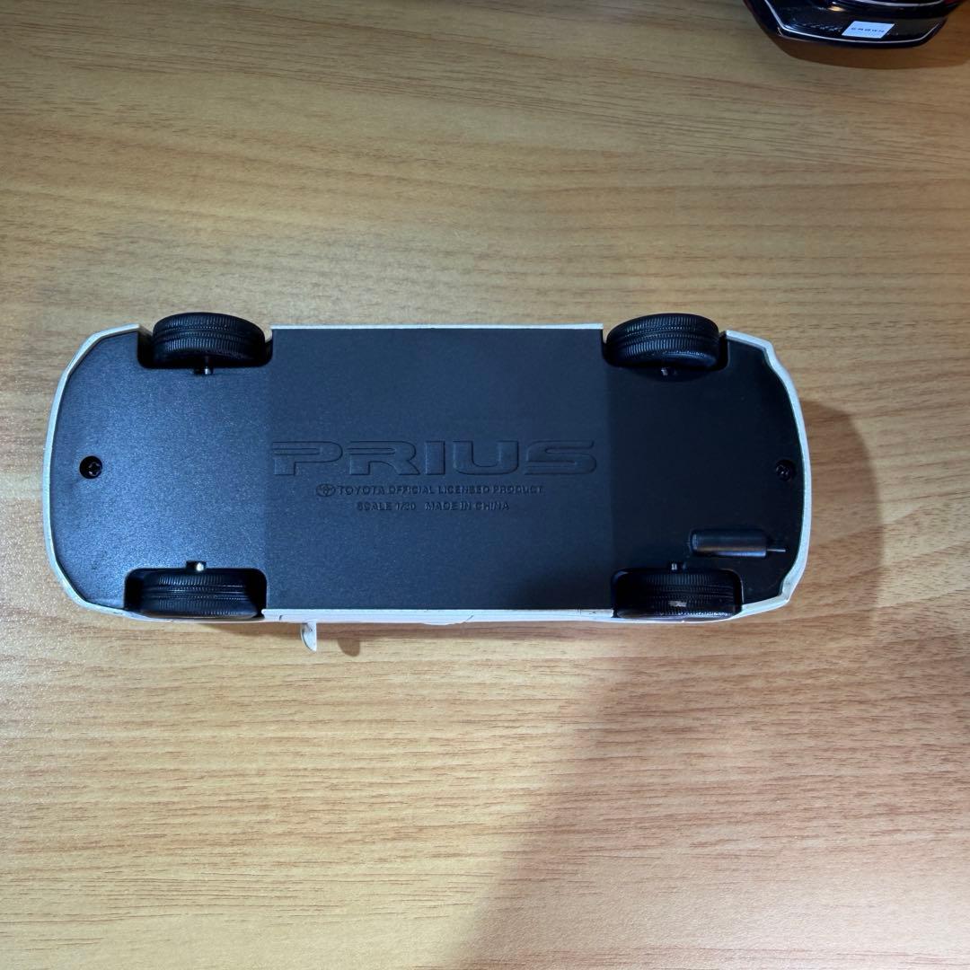 【非売品】トヨタ プリウス カラーサンプルミニカー 1/30