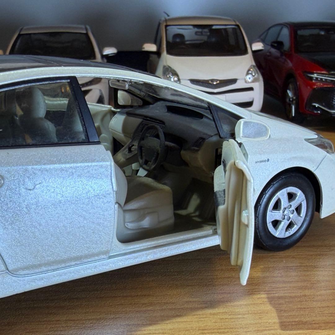 【非売品】トヨタ プリウス カラーサンプルミニカー 1/30