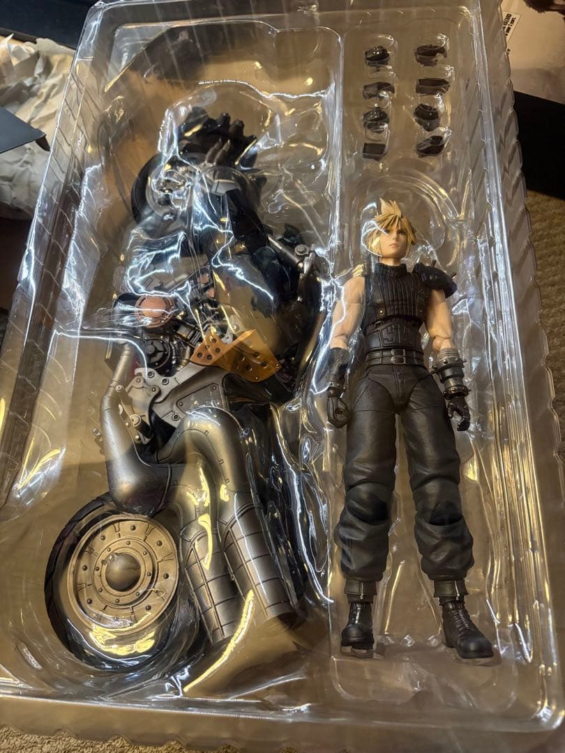 クラウド・ストライフ ハーディ=デイトナ プレイアーツ改