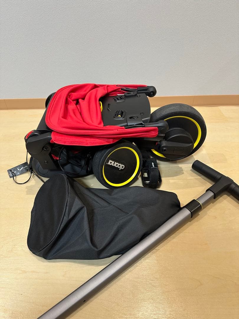 【世界最小折りたたみ三輪車】doona リキトライク　レッド