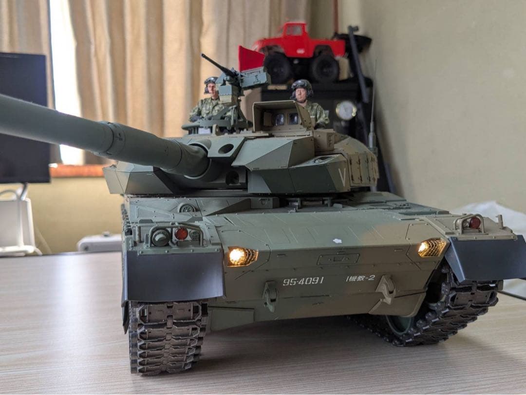 タミヤ 1/16RC 陸上自衛隊 10式戦車 フルオペレーション(プロポ付)