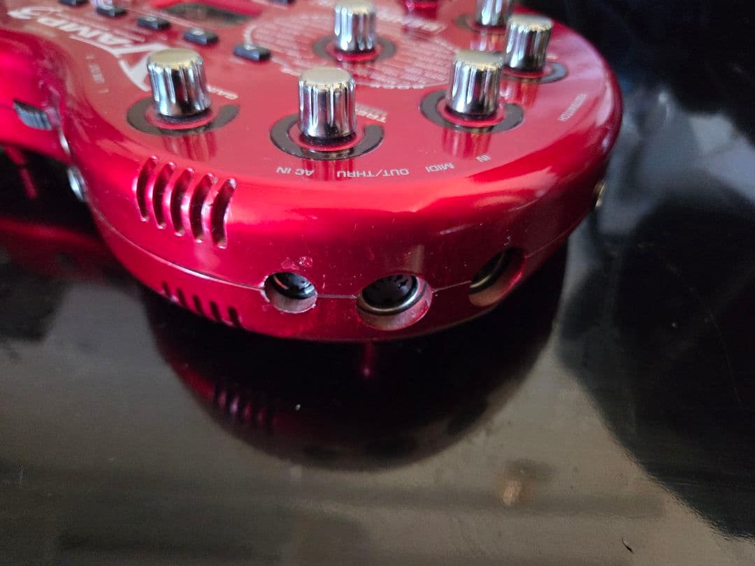 BEHRINGER VAMP 3 ギターエフェクター　アンプシミュレーター