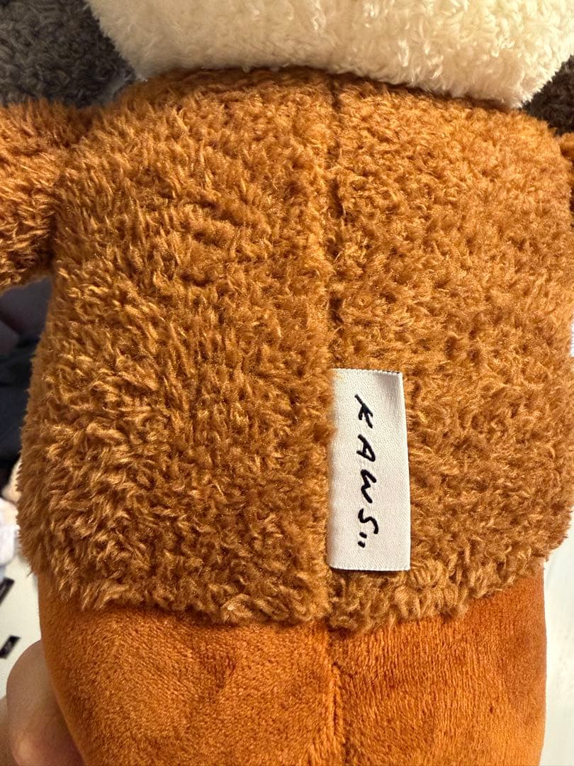 KAWS ぬいぐるみ