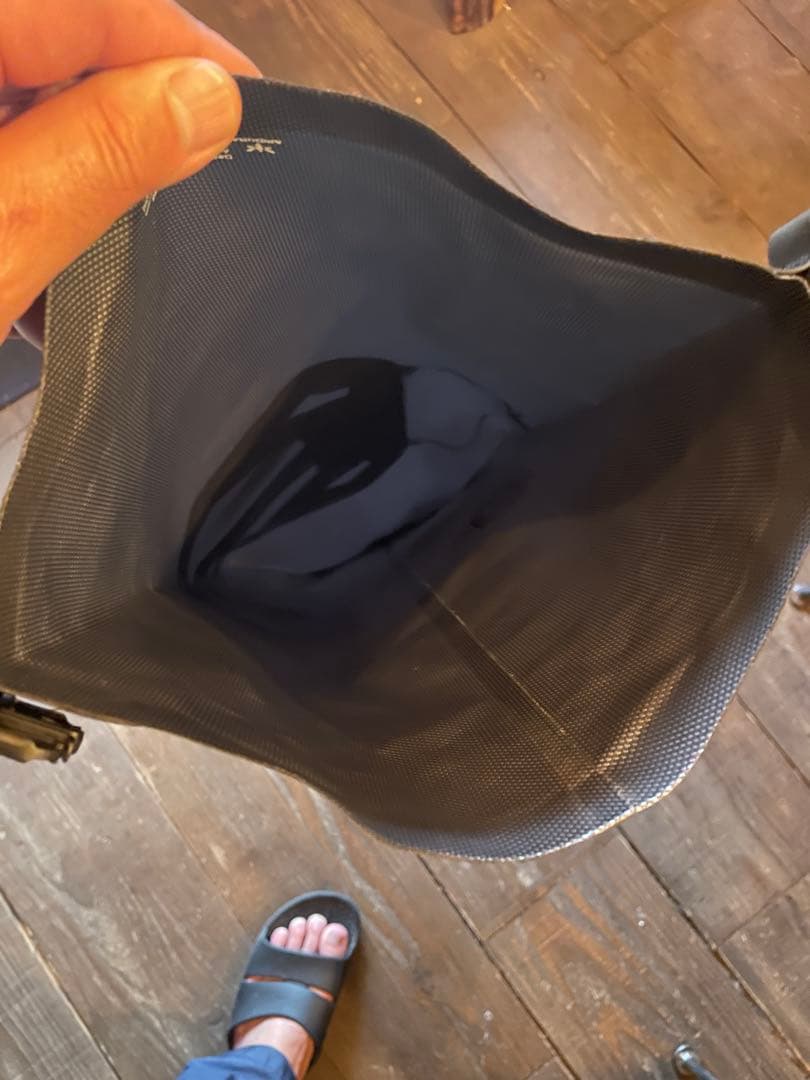 アピデュラ　ハンドルバーバック