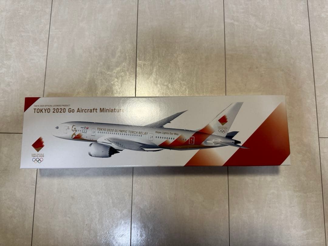 東京オリンピック聖火特別輸送機スナップインモデル1/200