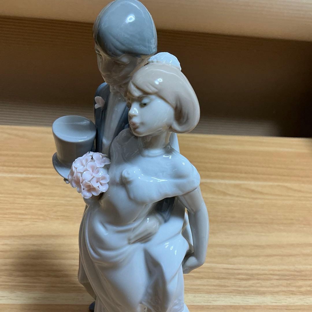 LLADRO リヤドロ ウェディング人形 陶器製『祝福の鐘の音』