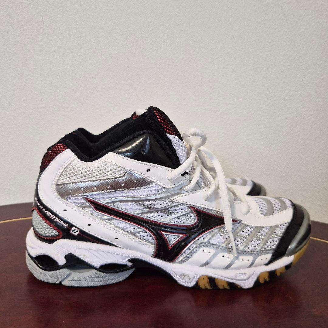 ミズノ ウェーブ ライトニング バレーボールシューズ ドッジボールシューズ