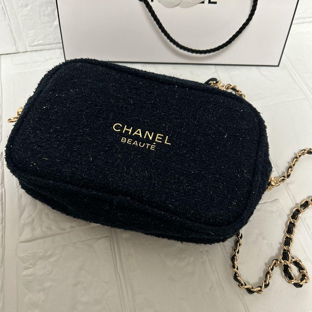 CHANEL 2025ホリデー　クリスマスコフレ ネイビーラメ限定ポーチ