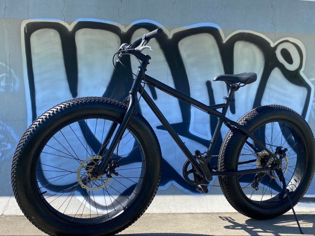 【引き取り限定】ファットバイク 26インチ 黒 ６段ギア