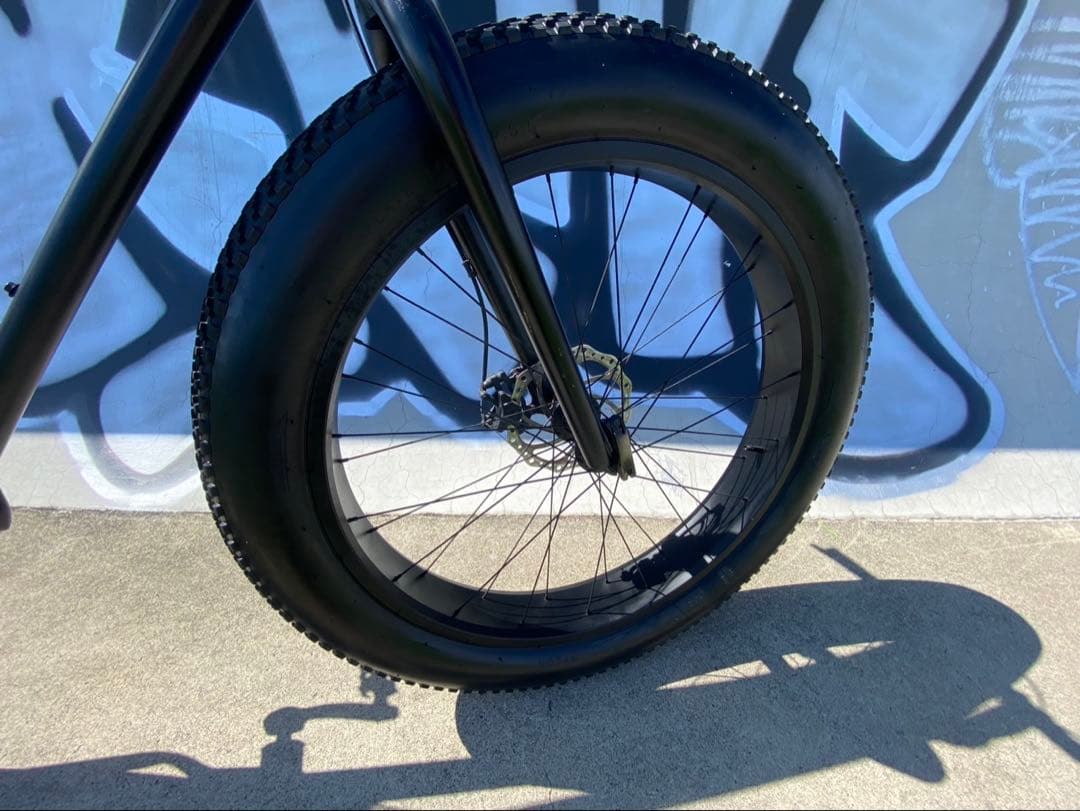 【引き取り限定】ファットバイク 26インチ 黒 ６段ギア