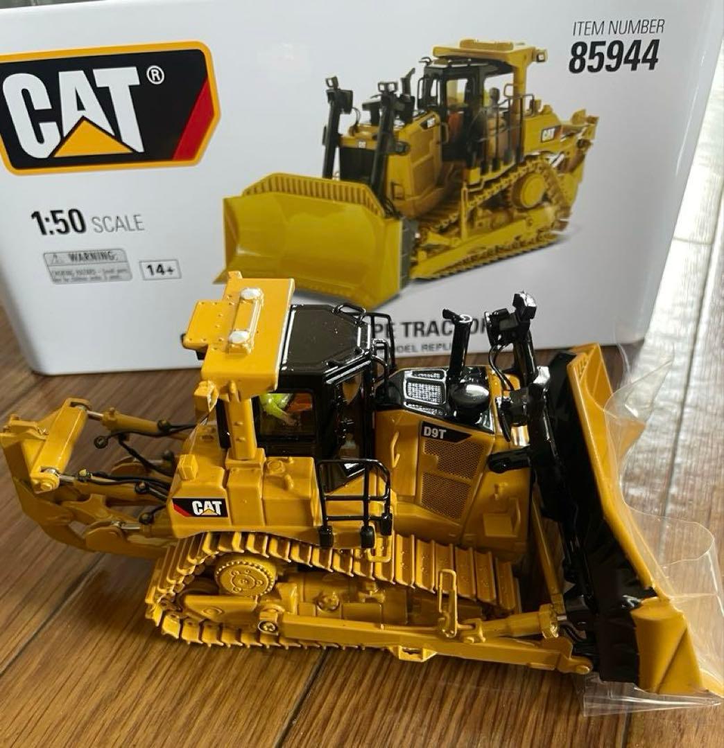 新品　未使用　CAT 1:50 D9T トラクター85944