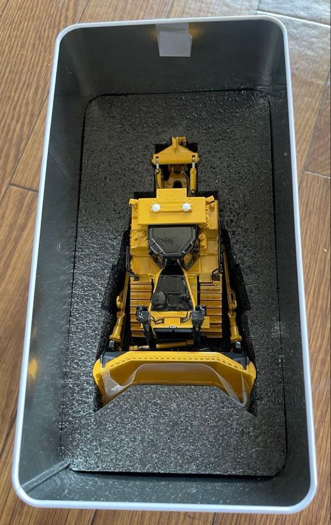 新品　未使用　CAT 1:50 D9T トラクター85944