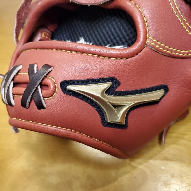 ミズノ グローバルエリート H02+ 限定モデル 良品 投手用 軟式グローブ