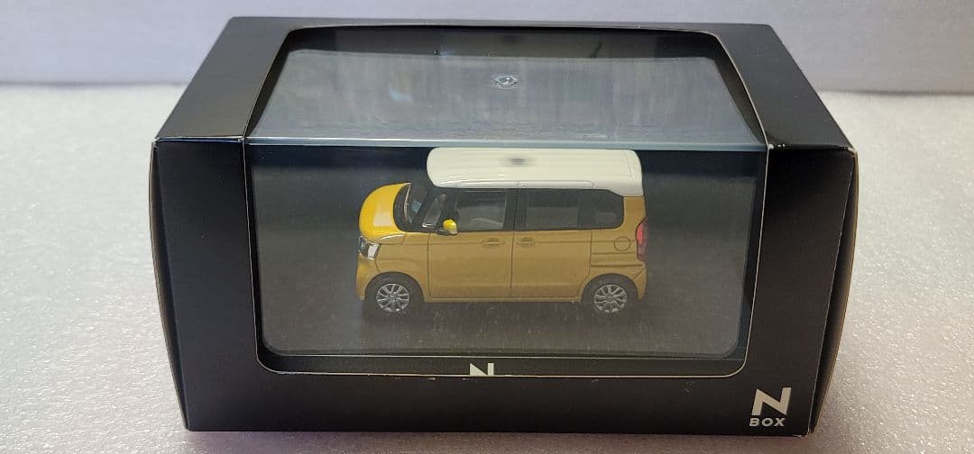 【 全国送料無料 】未使用！ ディーラー特注 NBOX ミニカー ケース付 黄色