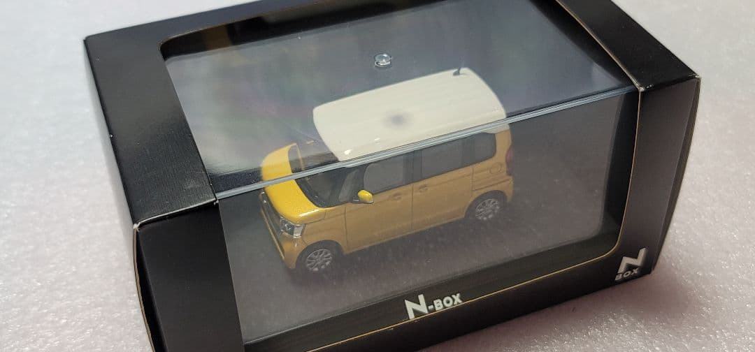 【 全国送料無料 】未使用！ ディーラー特注 NBOX ミニカー ケース付 黄色