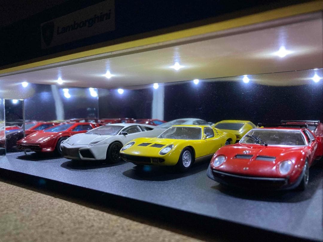 ミニカー用ジオラマ：1/43 ショールーム＆ガレージⅢ（ダークグレー）外構仕上げ