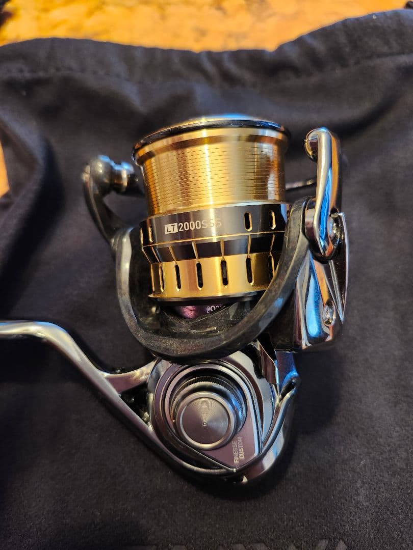 2ダイワ18イグジストFC LT2000S-Pレビテーションフルチューン中古美品