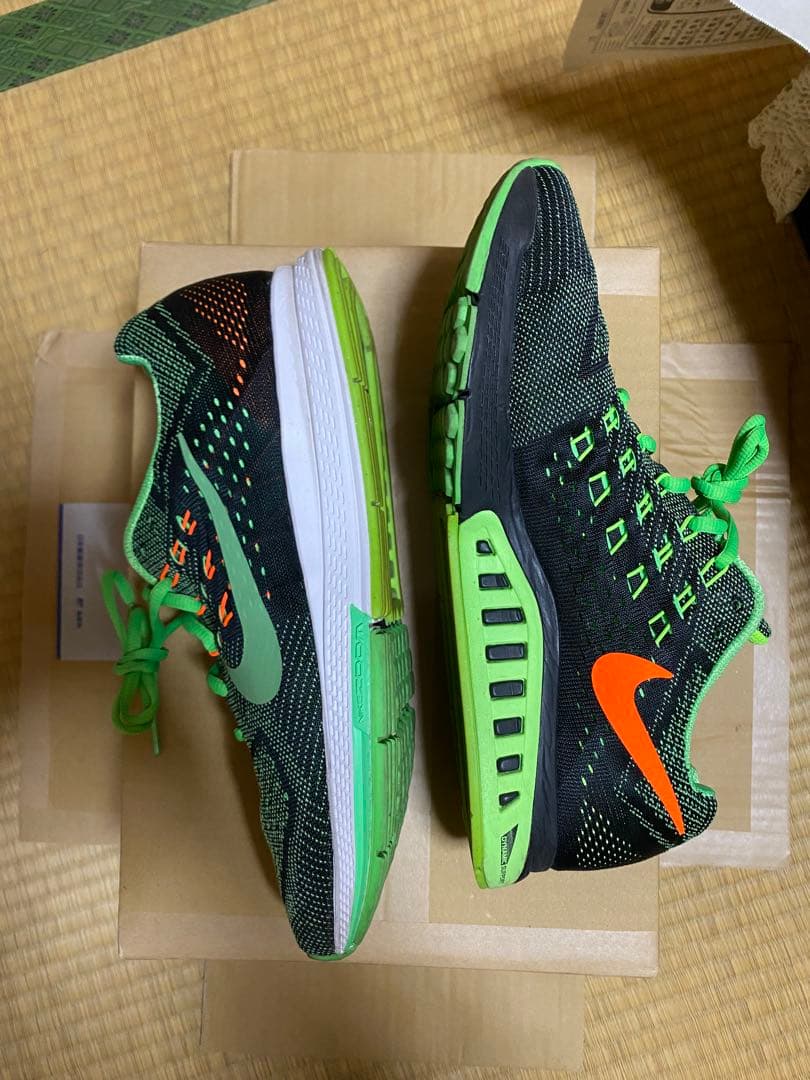 ナイキ　エアズームストラクチャー18 グリーン